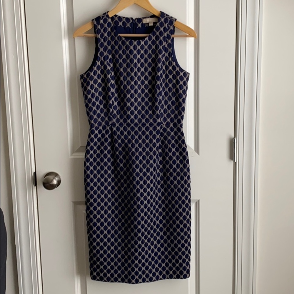 RTO ready! Banana Republic Shift with Navy Geometric Print